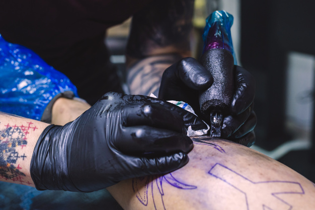 La relación entre el tatuaje y el dolor